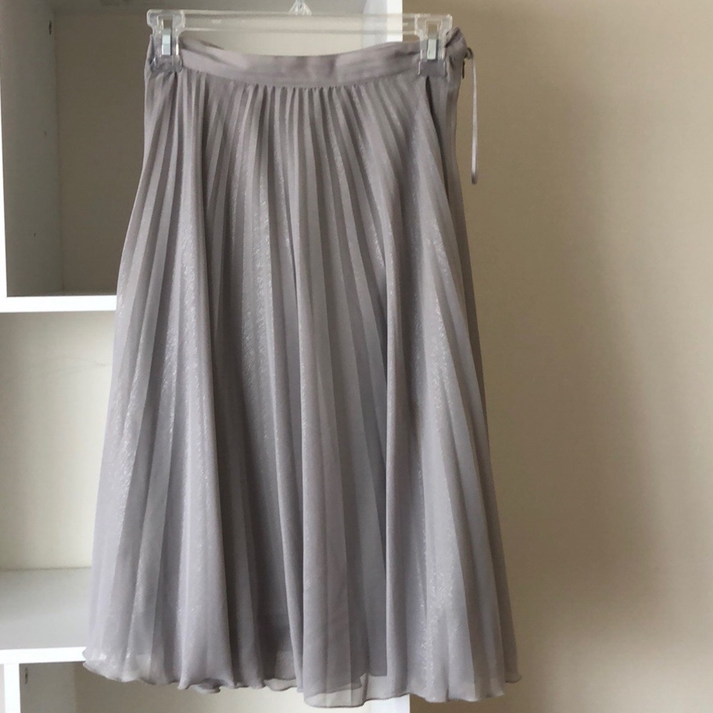 Grey/silver accordion pleated skirt,light shimmer.